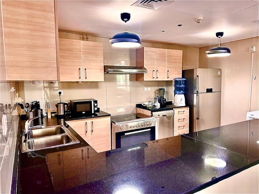 Sea View Cozy 2bhk Al Reem 6ppl - Than 10 Days Free Transportation From Airport- Appartamento Abu Dhabi
